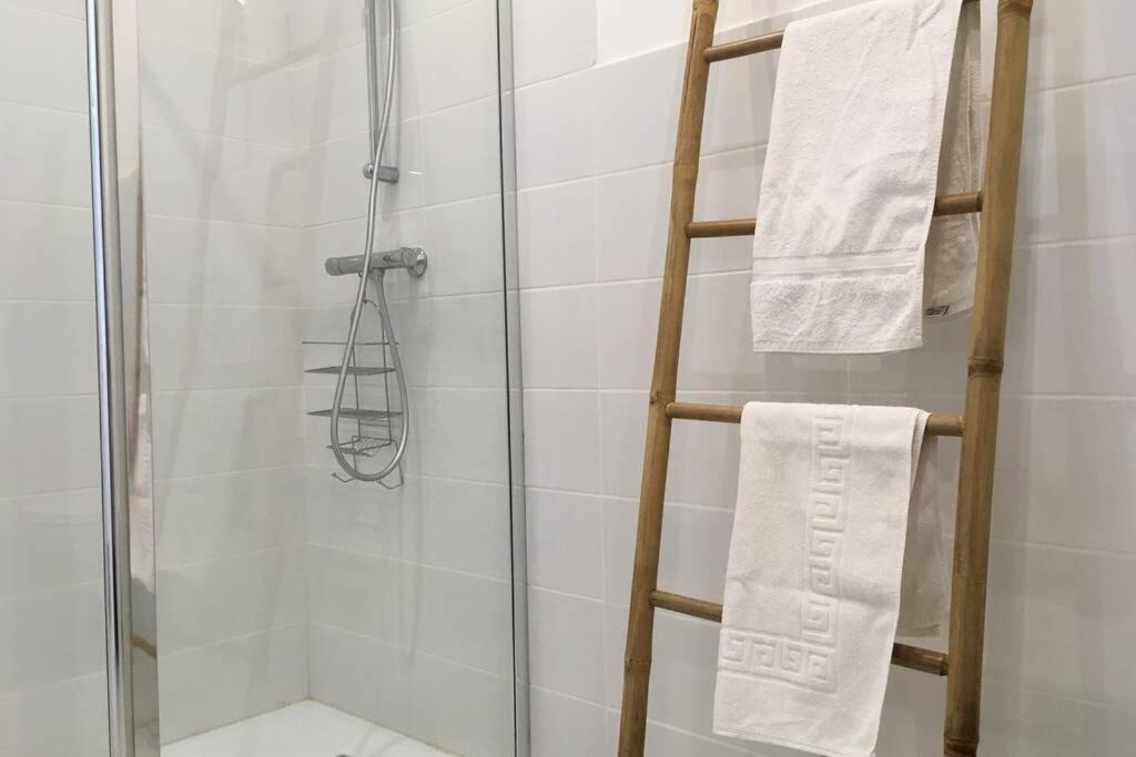 Appartement De 75 M2 Dans Maison Familiale Saint-Antonin-Noble-Val Buitenkant foto